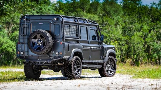 East Coast Defender ha hecho un Land Rover Defender 100% eléctrico con el motor de un Tesla