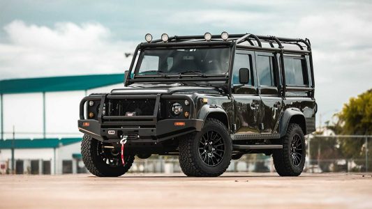 East Coast Defender ha hecho un Land Rover Defender 100% eléctrico con el motor de un Tesla