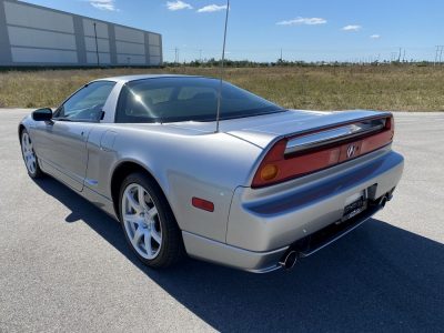 Este Honda NSX restyling sólo tiene 3.000 kilómetros... ¡y está en venta!