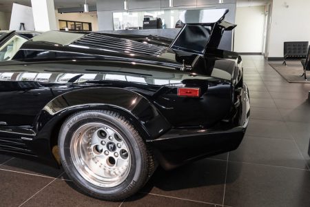 Este Lamborghini Countach 25th Anniversary de 1990 sólo tiene 135  km: Ahora busca dueño