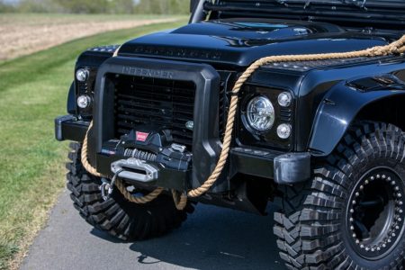 ¿Quieres hacerte con el Land Rover Defender SVX Spectre? Ahora puedes hacerlo con esta unidad que sale a subasta