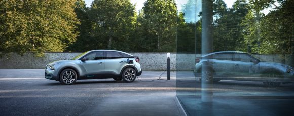 Así es el nuevo Citroën ë-C4 y Citroën C4: primeras imágenes