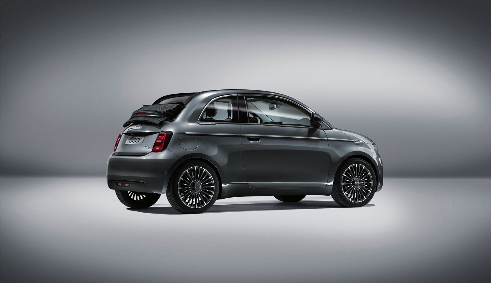 El Fiat 500e First Edition llega a España y estos son sus precios