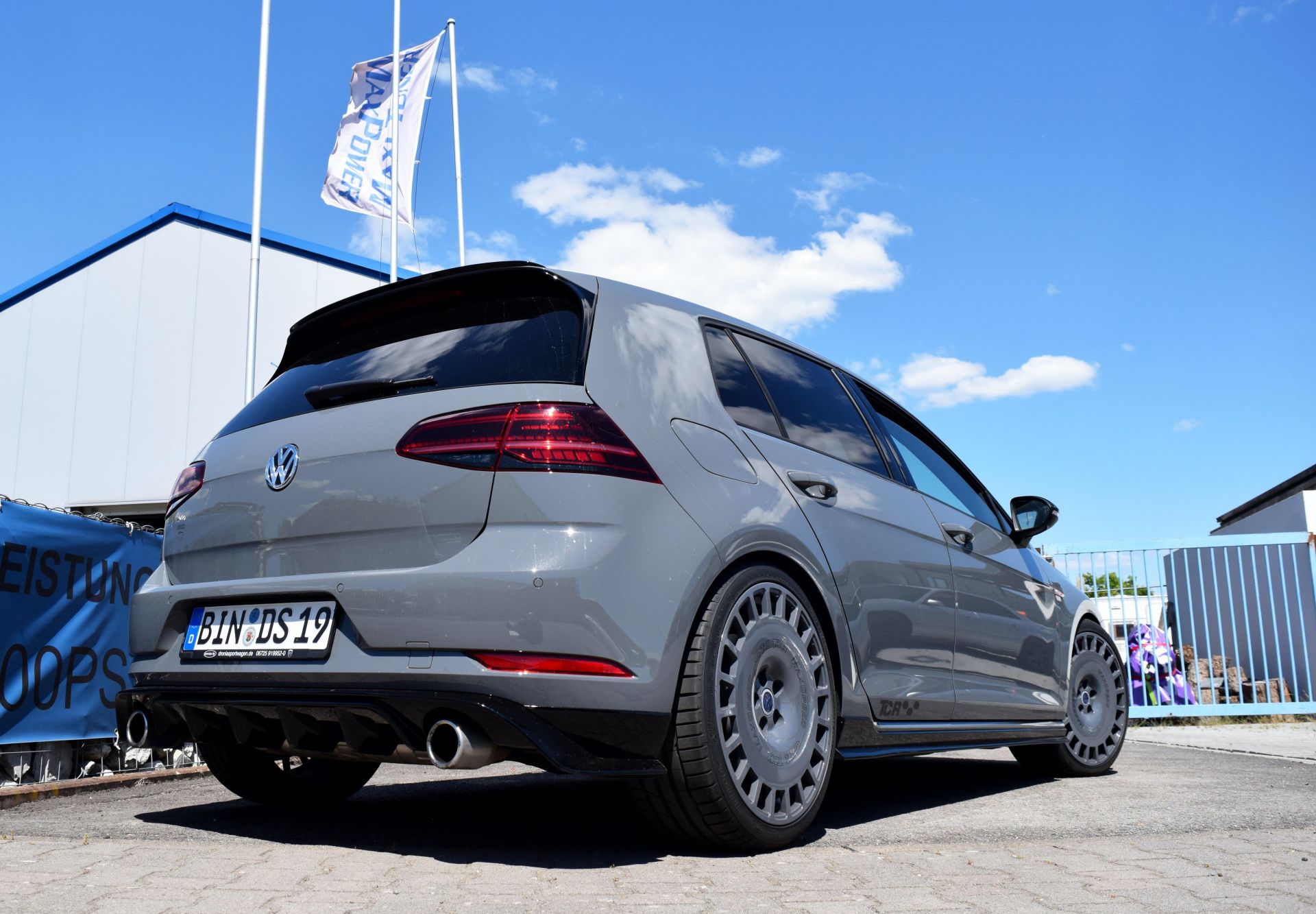 El Volkswagen Golf GTI TCR llega hasta los 335 CV