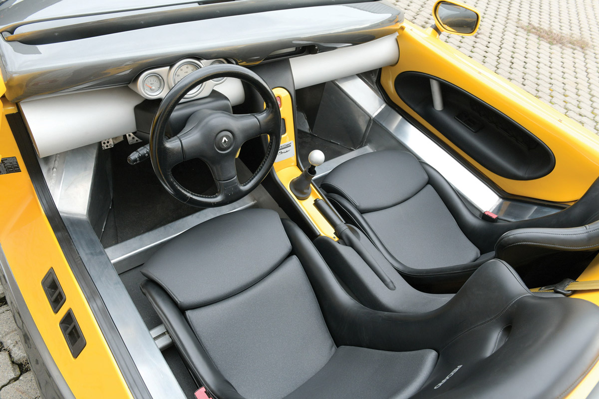 Este Renault Sport Spider de 1996 busca dueño: Tan sólo se fabricaron 1800 unidades