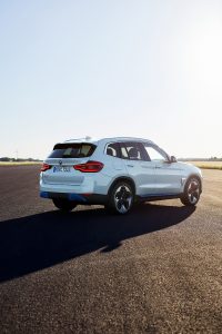 BMW iX3 2021: 100% eléctrico y con hasta 460 kilómetros de autonomía