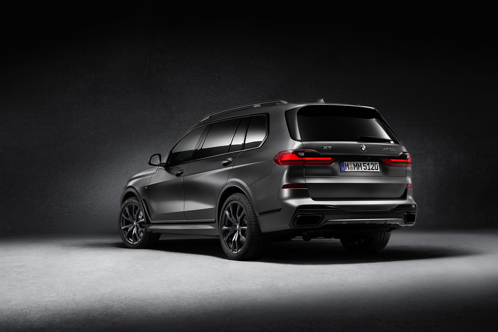 BMW X7 Dark Shadow Edition: Tan sólo 500 unidades con traje oscuro