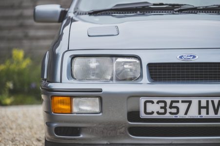 Este Ford Sierra RS Cosworth es muy especial y ahora está a la venta: Te contamos por qué