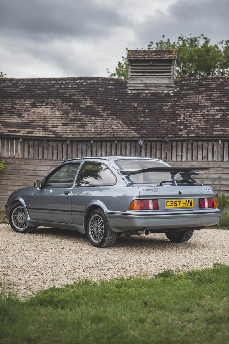 Este Ford Sierra RS Cosworth es muy especial y ahora está a la venta: Te contamos por qué