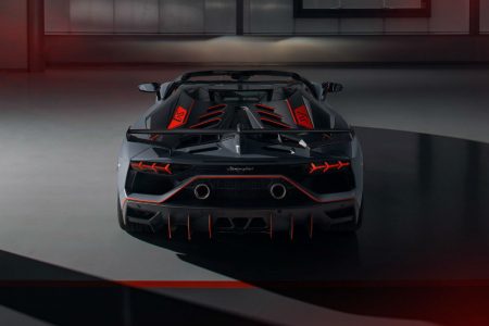 Jorge Lorenzo estrena su nuevo Lamborghini Aventador SVJ 63 Roadster