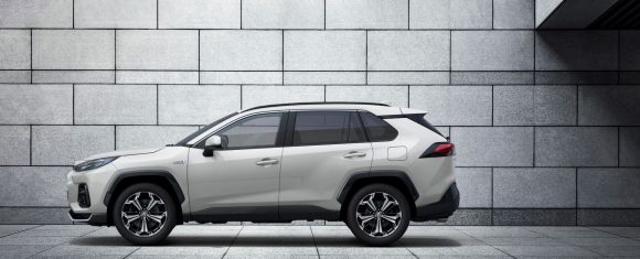 Suzuki Across: Híbrido enchufable basado en el Toyota RAV4