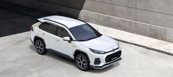 Suzuki Across: Híbrido enchufable basado en el Toyota RAV4