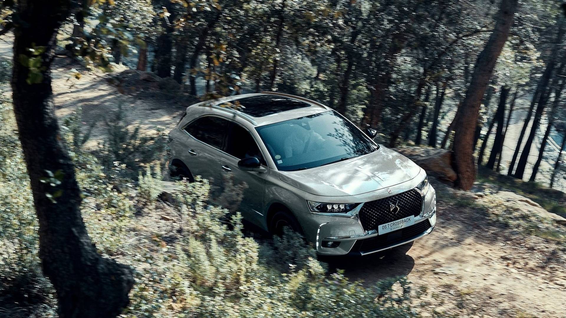 DS7 Crossback E-Tense 225: Nuevo híbrido enchufable en la gama