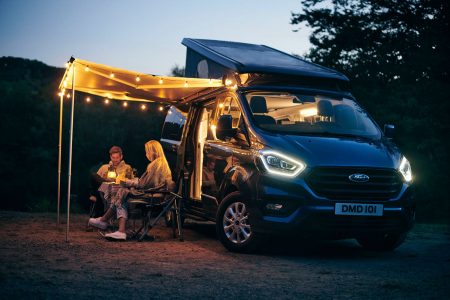 El techo elevable llega a la Ford Transit Custom Nugget Plus 2020