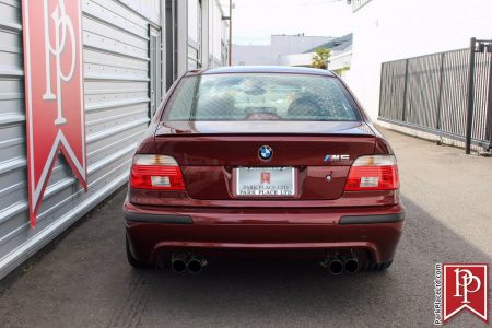 Este BMW M5 E39 de 2001 sólo tiene 32.000 kilómetros y está a la venta