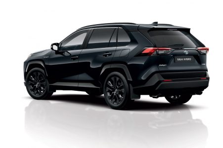 Toyota RAV4 Electric Hybrid: El negro es protagonista