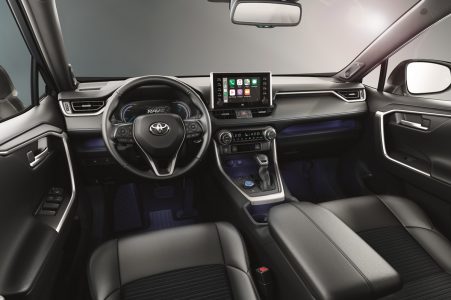 Toyota RAV4 Electric Hybrid: El negro es protagonista