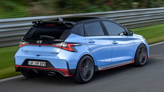 ¡Oficial! El Hyundai i20 N 2021 tiene 204 CV, caja de cambios manual y una estética que no pasa desapercibida