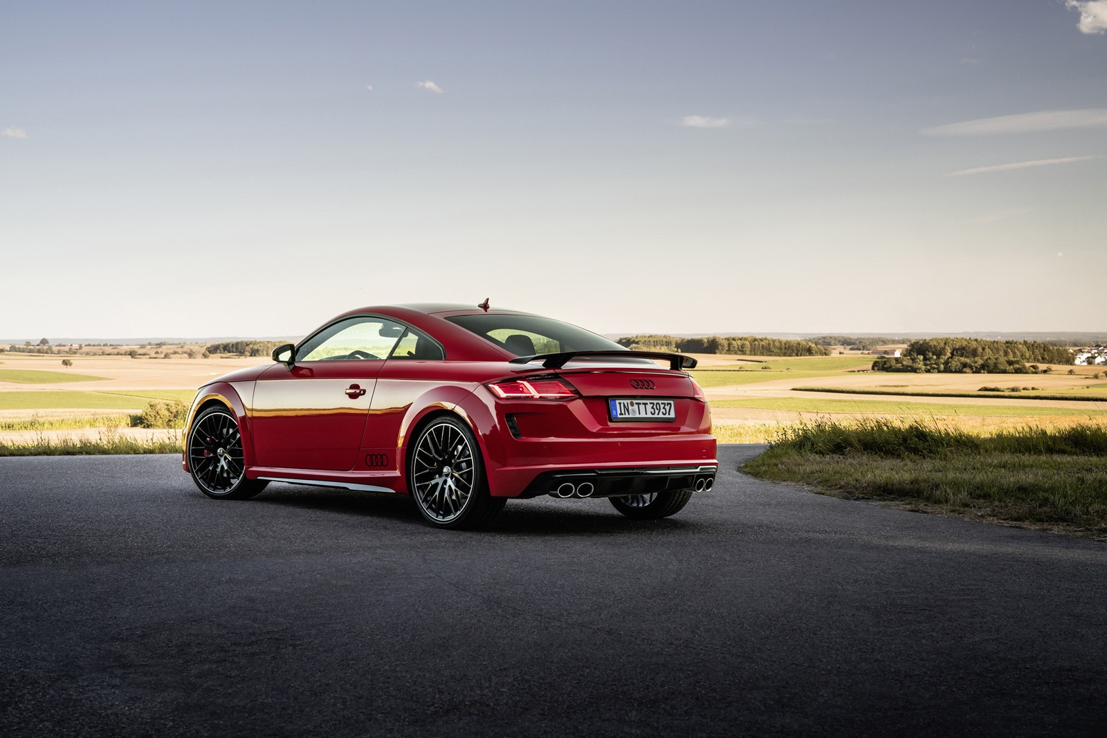 Audi TTS competition plus 2021: ahora con más potencia, 320 CV