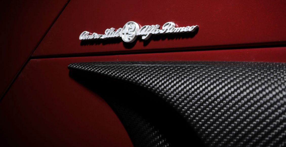 alfa-romeo-4c-spider-33-stradale-tributo-11