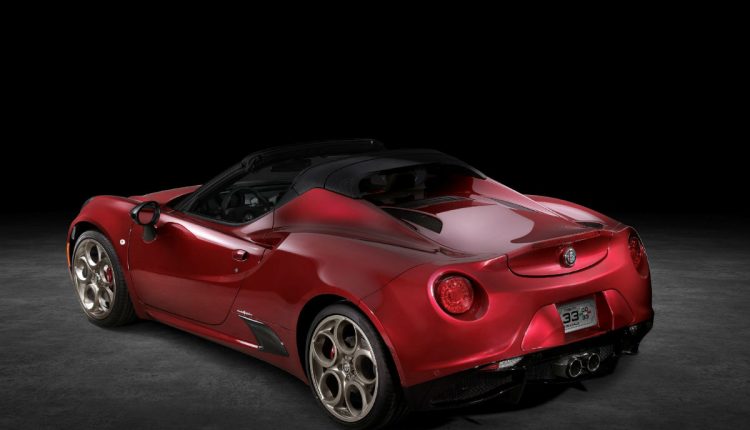 Alfa Romeo 4C Spider 33 Stradale Tributo: El adiós para los Estados Unidos