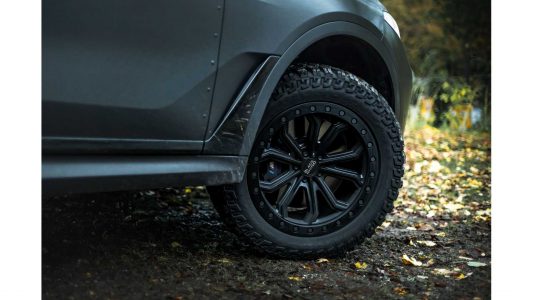 MANHART MHX7 650 Dirt Edition: Afilando los colmillos al BMW X7 M50i