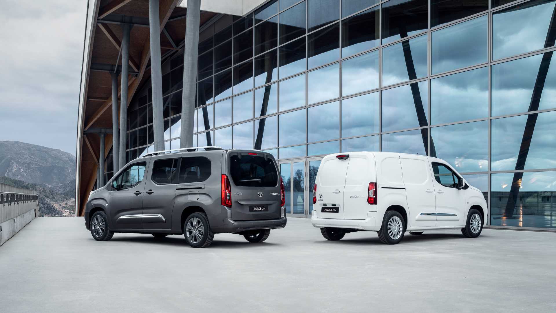 Toyota Proace City Electric: Furgoneta 100% eléctrica... fabricada en España