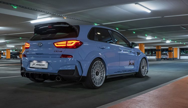 El Hyundai i30 N gana musculatura tras pasar por el gimnasio de Prior Design