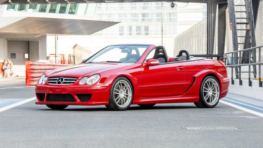 El Mercedes-Benz CLK DTM AMG Cabriolet es una rareza, pero ahora puedes hacerte con uno