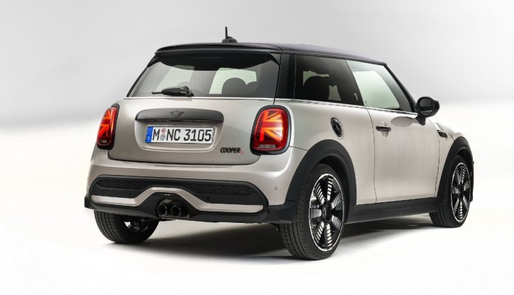 MINI 2021: Más tecnología y cambios estéticos