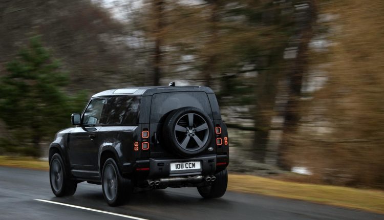 Land Rover Defender 2022: Ahora con el motor V8 de 525 CV