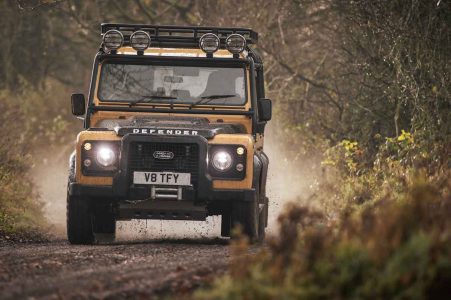 Land Rover Defender Works V8 Trophy: El Defender clásico resucita con un motor V8