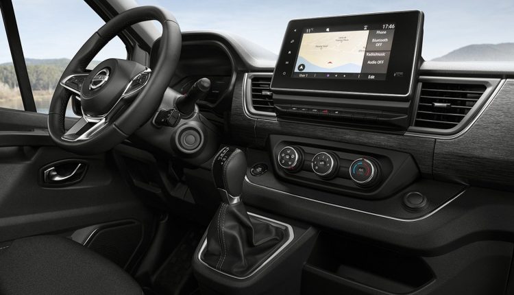 Nissan NV300 Combi 2021: Más equipamiento tecnológico y adaptado a la normativa Euro 6D