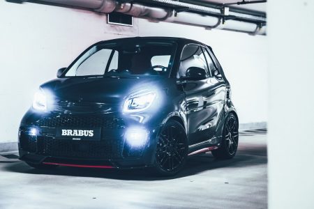 BRABUS 92R: ¿Te gastarías más de 46.000 euros en un smart eléctrico descapotable?