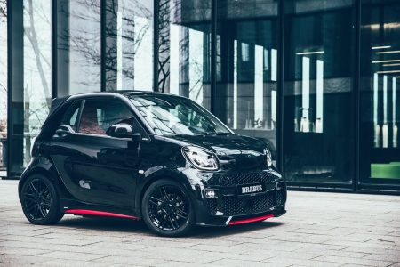 BRABUS 92R: ¿Te gastarías más de 46.000 euros en un smart eléctrico descapotable?