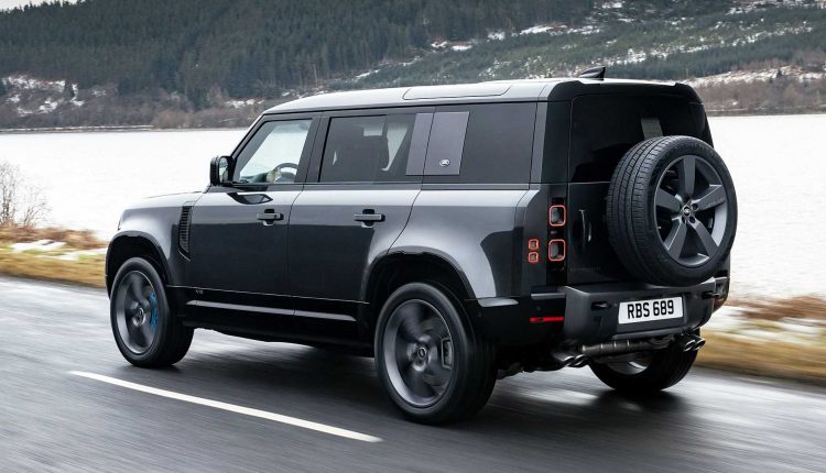 El Land Rover Defender 130 con tres filas de asientos será una realidad