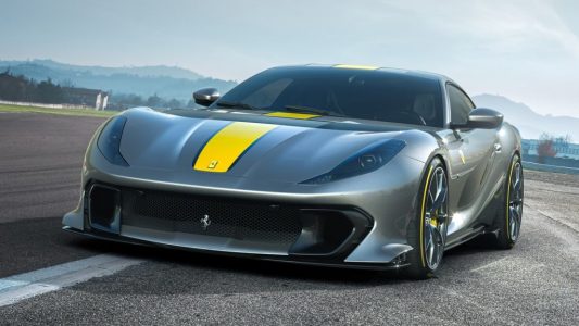 Así es la serie limitada del Ferrari 812 Superfast: Una vuelta de tuerca al motor V12