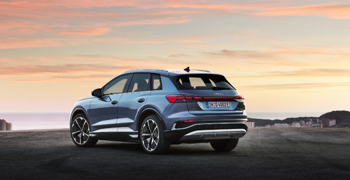 Audi-Q4-e-tron-2021-12