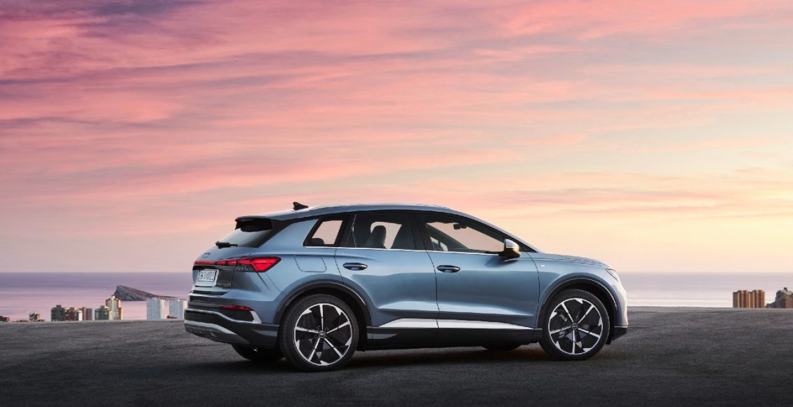 Audi-Q4-e-tron-2021-13
