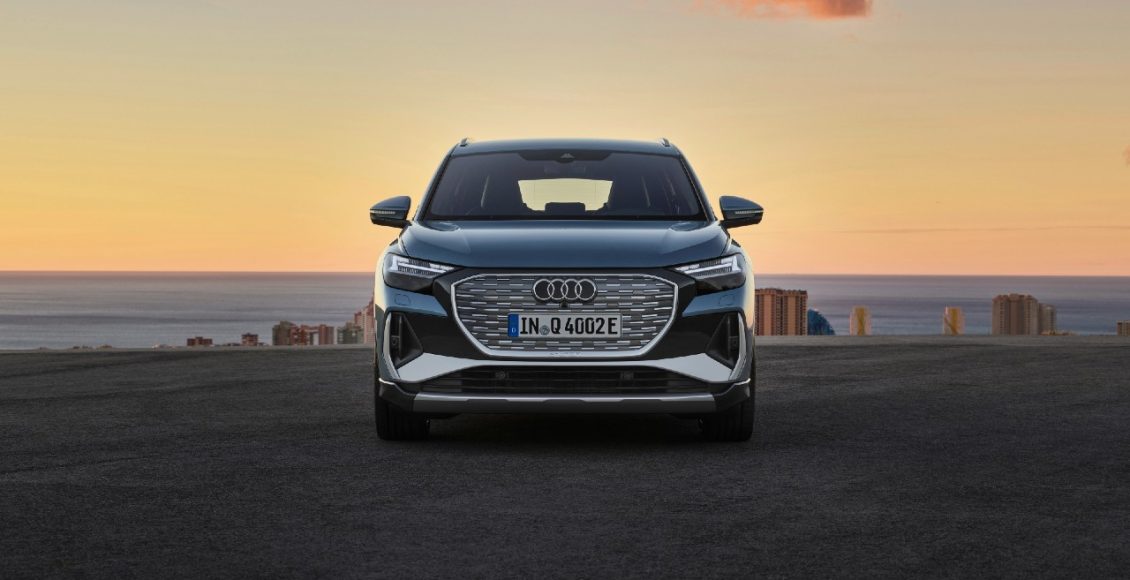 Audi-Q4-e-tron-2021-10