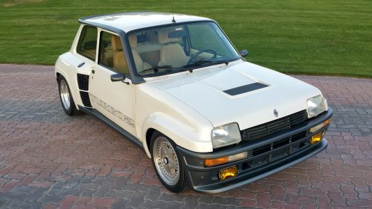 ¡Frankenstein a la vista! Este Renault 5 Turbo 2 lleva motor rotativo (13B) y no se ha logrado subastar