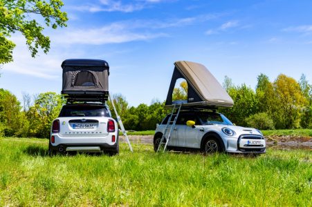 Irte de camping con tu MINI eléctrico es posible con los nuevos accesorios