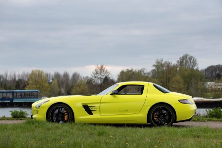 ¿Quieres hacerte con uno de los nueve Mercedes SLS AMG Electric Drive de 2013? Ahora puedes, pero no te resultará nada barato