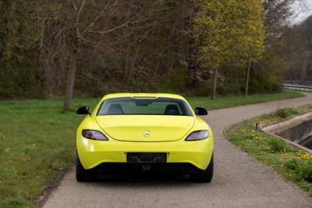 ¿Quieres hacerte con uno de los nueve Mercedes SLS AMG Electric Drive de 2013? Ahora puedes, pero no te resultará nada barato