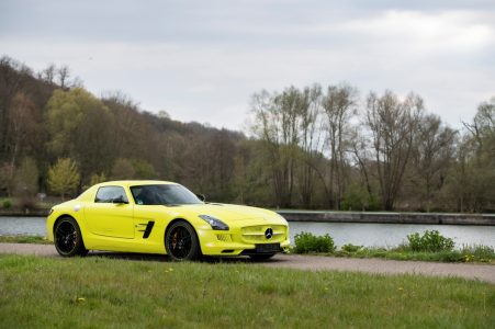 ¿Quieres hacerte con uno de los nueve Mercedes SLS AMG Electric Drive de 2013? Ahora puedes, pero no te resultará nada barato