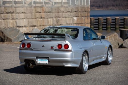 Sale a subasta este espectacular Nissan Skyline R33 GT-R V-Spec de 1995
