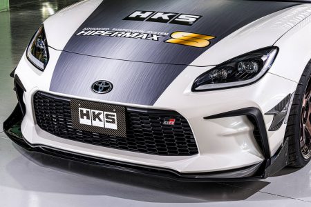 HKS comienza a meterle mano al nuevo Toyota GR 86: Kit compresor, suspensiones roscadas...