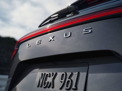 Lexus NX 2021: La nueva generación llega con motores híbridos e híbridos enchufables