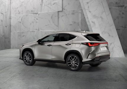 Lexus NX 2021: La nueva generación llega con motores híbridos e híbridos enchufables