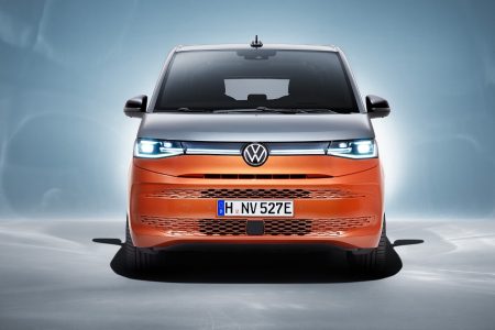 Volkswagen T7 Multivan 2021: Adaptada a los nuevos tiempos, híbrida y enchufable